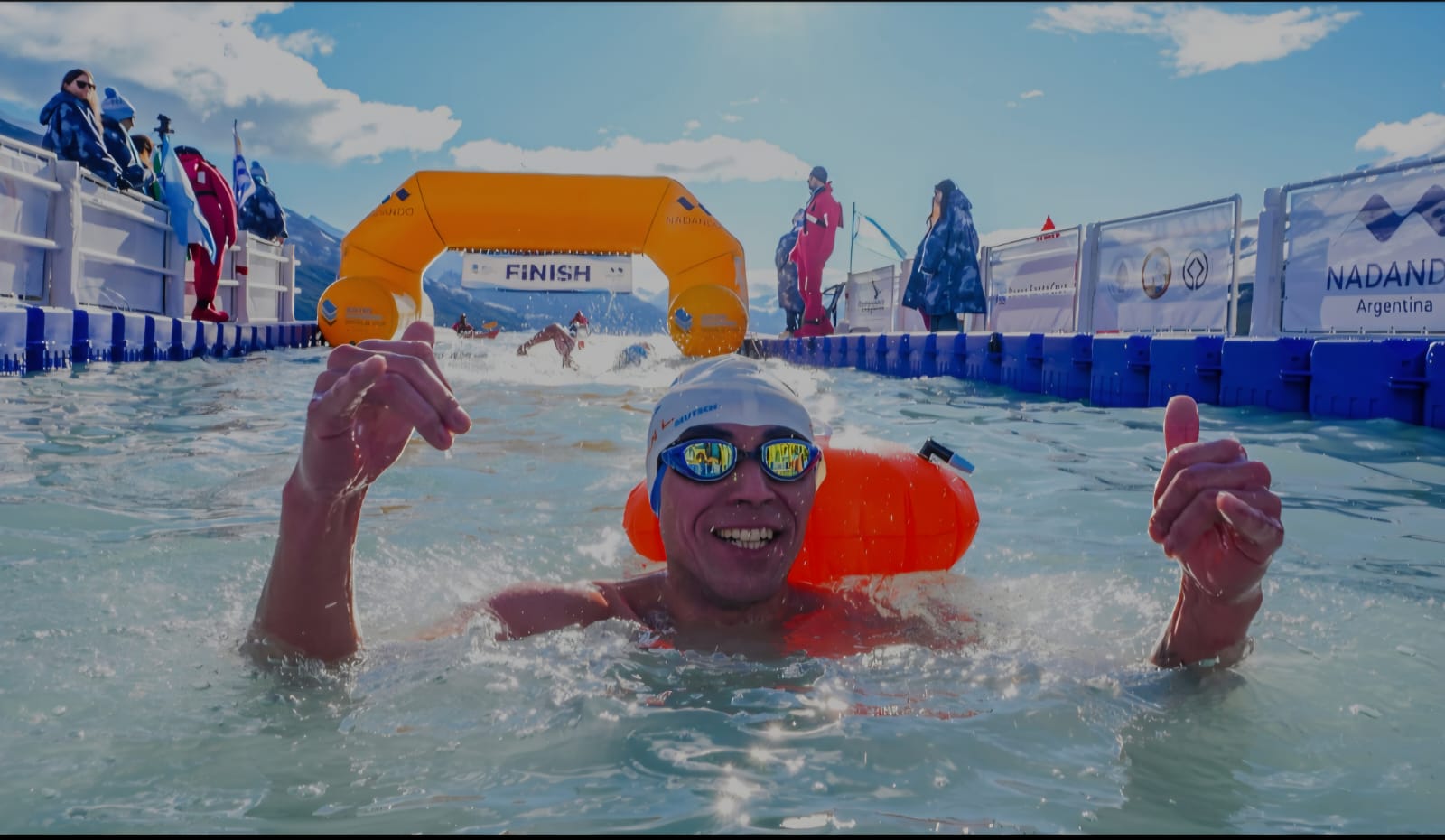 TIERRA DEL FUEGO DIJO PRESENTE CON UNA NUMEROSA DELEGACIÓN EN LA WINTER SWIMMING WORLD CUP DE EL CALAFATE