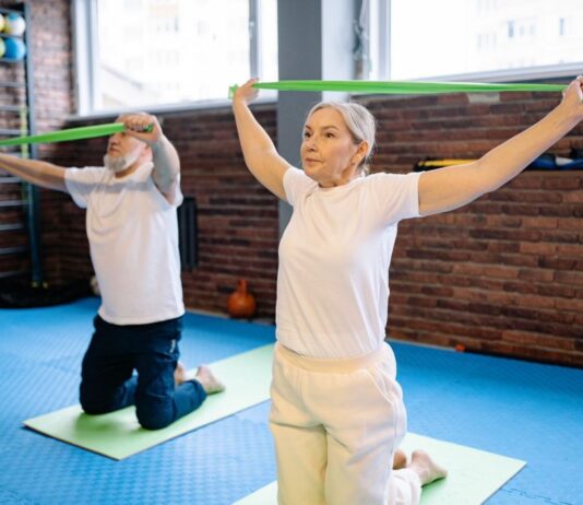 NUNCA ES TARDE PARA EMPEZAR: NUTRICIÓN, FUERZA Y CALIDAD DE VIDA DESPUÉS DE LOS 60
